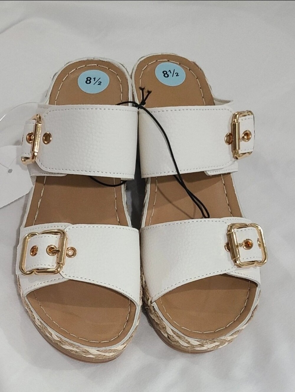 NWT CL Laundry Cross Strap Buckled White Summer Wedges Sz 8.5